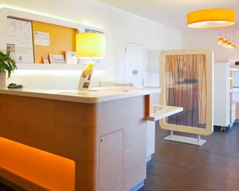 Ibis Budget Narbonne Sud - Narbonne - Building