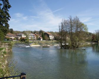 Jane Austen Lake Retreat - Dun-sur-Meuse - Außenansicht