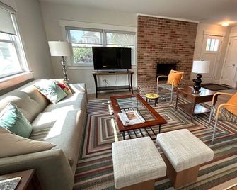 Bay Head Renovated Beach House - Bay Head - Sala de estar