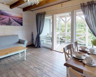 Lovely home in Karwia - Karwia