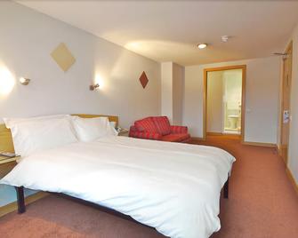 The Rosemount Hotel - Hounslow - Bedroom