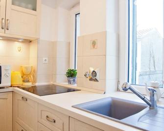 Adagio Theatre Apartment Split - Split - Cocina