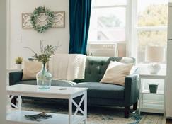 Cozy Chic by The Sanctuary Co. - Bristol - Living room
