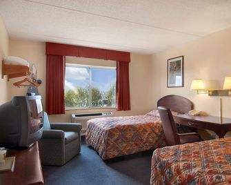 Super 8 by Wyndham Manchester Airport - Manchester - Habitació