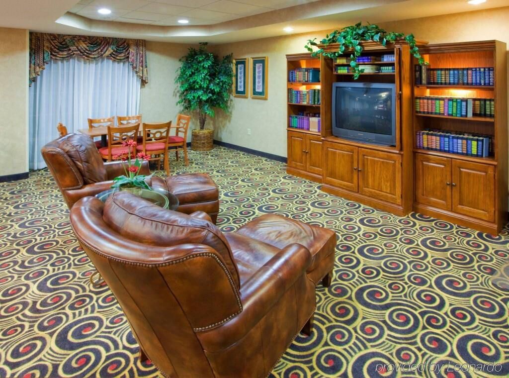Holiday Inn Express Hanover By IHG - Hanover - Lounge