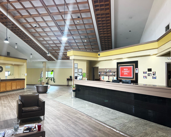 Red Carpet Inn - Macon - Lobby