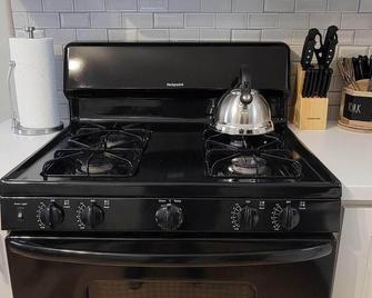 Little downtown gem with parking - Burlington - Küche