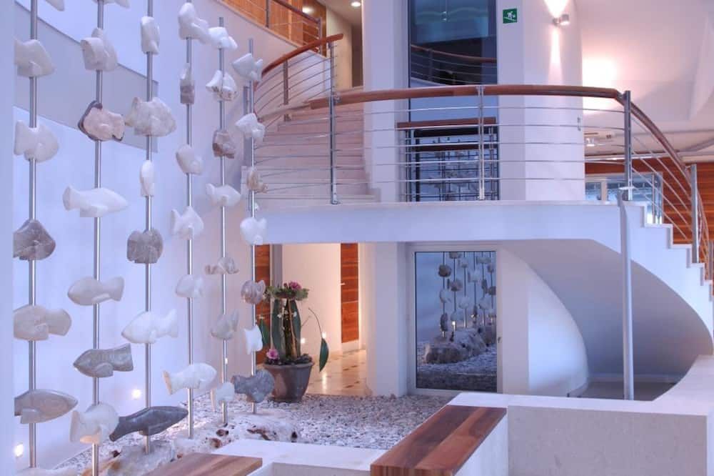 Hotel Pastura - Bol - Stairs