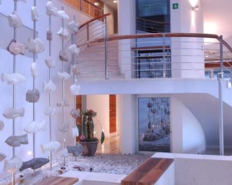 Hotel Pastura - Bol - Trappen