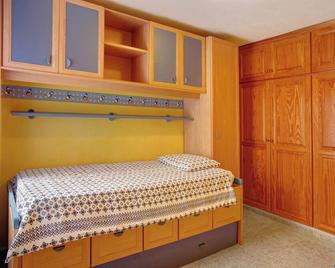 Apartment 'Vacation Home La Sanjora' Close to the Beach with Wi-Fi & Balcony - Valverde - Schlafzimmer