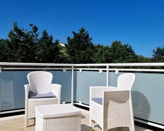 B&B La Marina - Hotel Diffuso - Marina di San Vito - Balkón