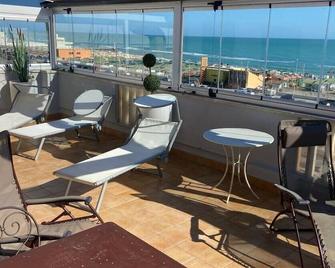 Hotel La Riva - Rome - Balcony