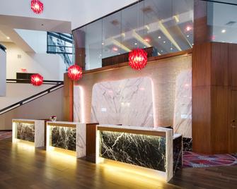 Crowne Plaza Princeton - Plainsboro - Salónek