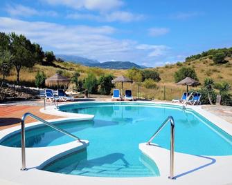 Villa in Málaga near Mediterranean Coast, cleaning included - Viñuela - Piscina