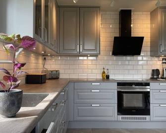 6 Person Holiday Home In Hok - Hok - Cocina