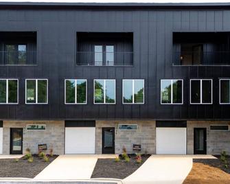 Twilight Townhouse 2 Bed 2.5 Bath near Silos/ Doodle Trail/ Downtown Easley, SC - Easley - Edificio