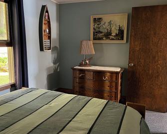  Enjoy Our Cabin And Sunsets, On Peaceful , Non-Motorized Lulu Lake - Shawano - Slaapkamer