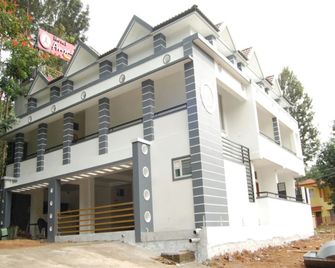 Hotel Anjali Classic International - Yercaud - Edificio