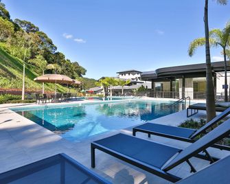 Quality Hotel Blumenau - Blumenau - Piscina