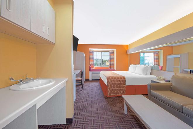 Microtel Inn Suites By Wyndham Amarillo 53 7 8 Amarillo