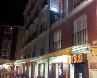 Hostal Rimbombin - Burgos - Edificio