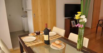 Livin' Residence Rosario - Rosario - Dining room