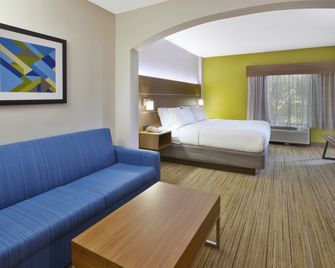 Holiday Inn Express & Suites Cincinnati Northeast-Milford By IHG - Milford - Slaapkamer