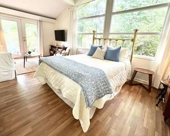 Little Avalon in North Chattanooga- 5 minutes from downtown! - Chattanooga - Bedroom
