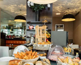 Hotel Elysees Bassano - פריז - חדר אוכל