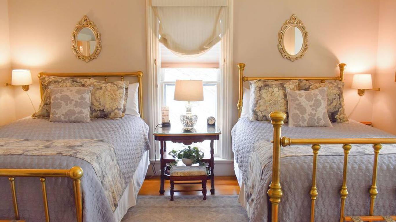 Mccall House Boutique Hotel