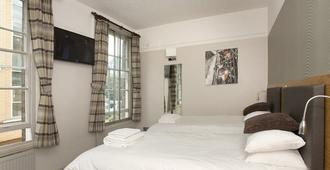 The Red Lion Hotel - Luton - Chambre