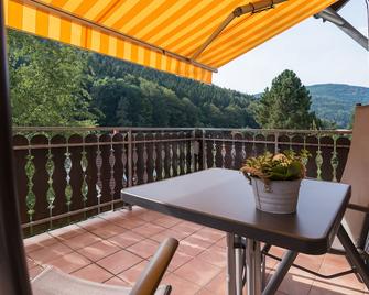 Ferienwohnung Sonnenschein 2 mit 40qm, 1 Wohn-/Schlafzimmer, max. 2 Personen - Bad Herrenalb - Balcon