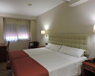 Hotel El Nogal - Valladolid - Bedroom