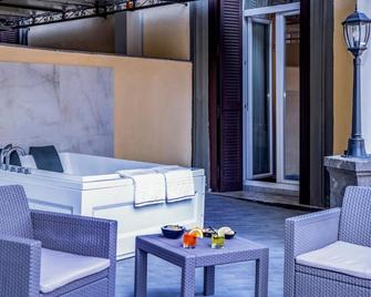 Villa Elisio Hotel & Spa - Neapel - Innenhof
