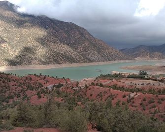 Companion property 1 hour's drive from Marrakech, close to hiking trails. - Ouirgane - Outdoor view
