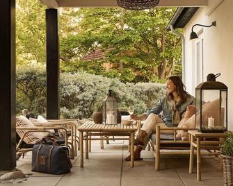 Tisvildeleje Strandhotel - Tisvildeleje - Patio