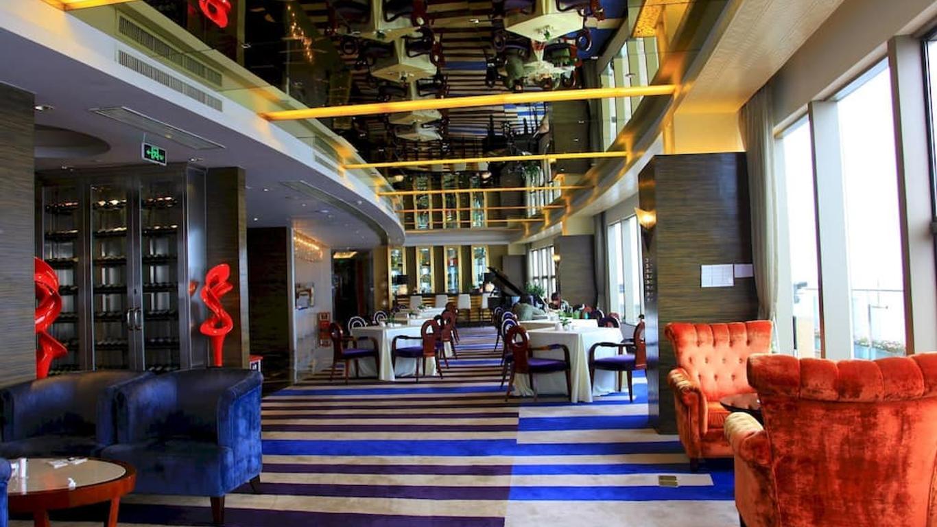 Zhuhai Charming Holiday Hotel