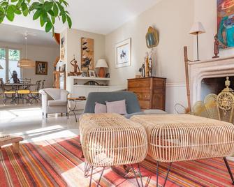 Belle Maison Contemporaine Avec Piscine - Nantes - Wohnzimmer