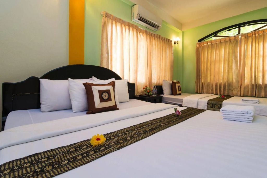 هابي زون هوستل