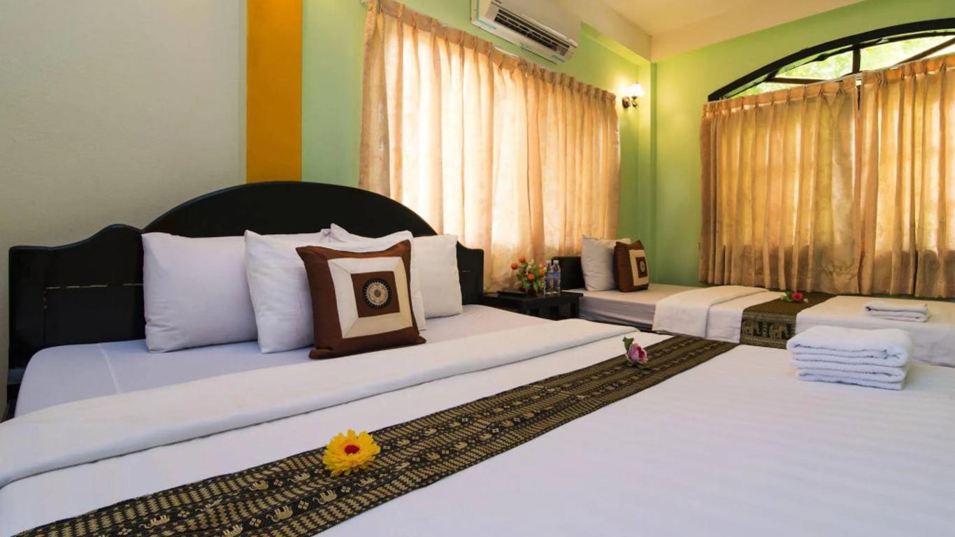 هابي زون هوستل