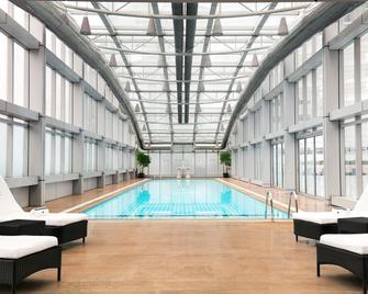 JW Marriott Hotel Shanghai at Tomorrow Square - Shanghai - Pool