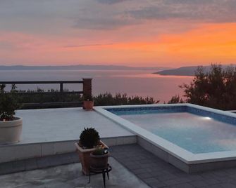 Holiday home Duje - Veliko Brdo - Pool