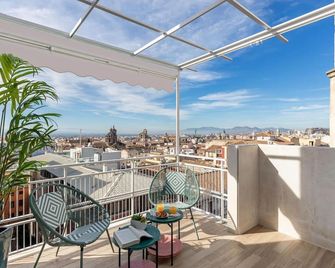 Luxury Alhambra Penthouse Collection Gran Via - Granada - Balcony