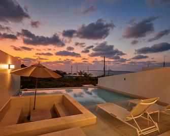 Adan Resort Lana Suite Villa - Motobu - Uima-allas
