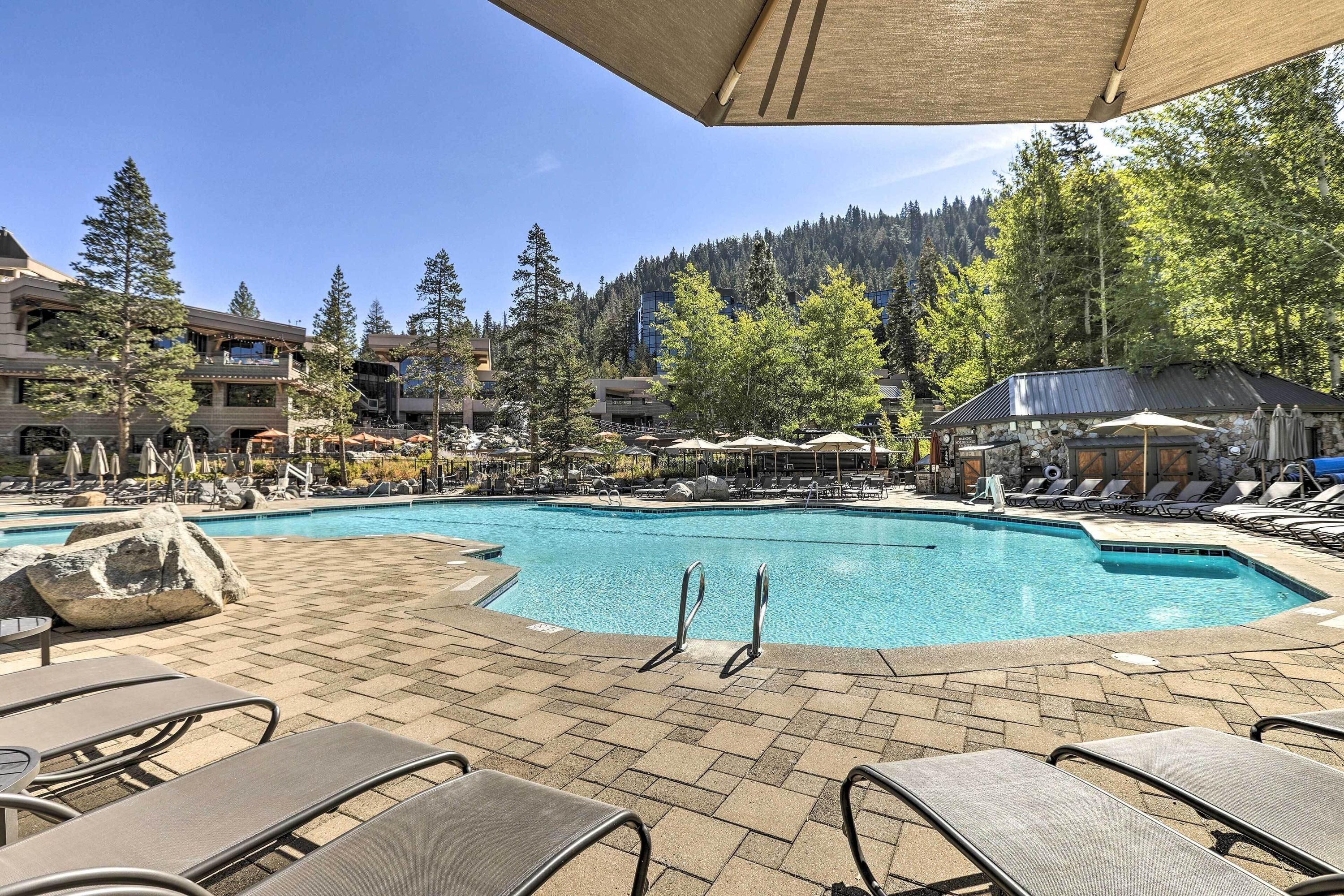 6 Mi to Lake Tahoe Everline Resort Retreat! - Olympic Valley