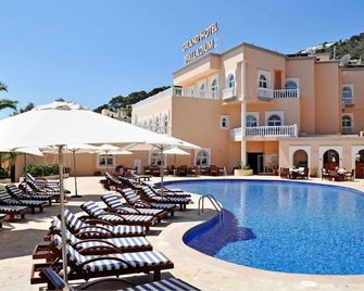 Grand Hotel Palladium Santa Eulalia del Rio - Santa Eulalia del Rio - Piscina