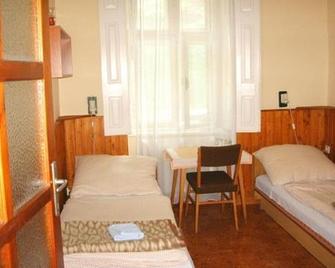 Vali Vendeghaz - Gyula - Bedroom