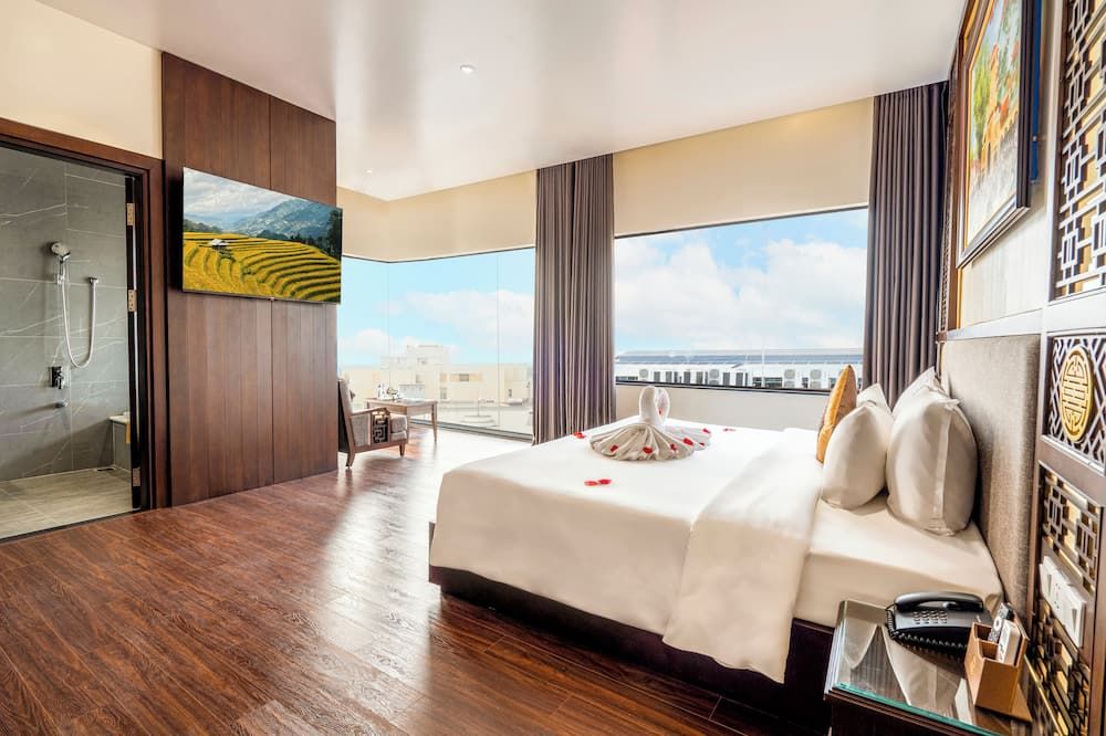 Thanh Lich Royal Boutique