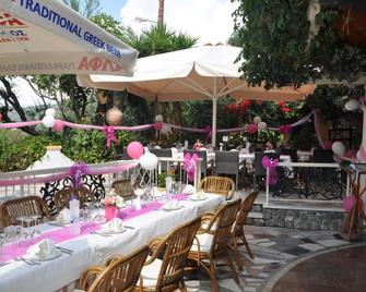 Steven's on the Hill - Agios Gordios - Restaurant