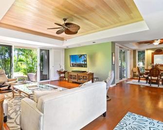 Kbm Resorts 4-Bedroom Islands At Mauna Lani Collection Multi-Unit Listing Steps From One Another Garden Views 2 Free Rental Cars Iml-D3e4 - Waikoloa Village - Wohnzimmer